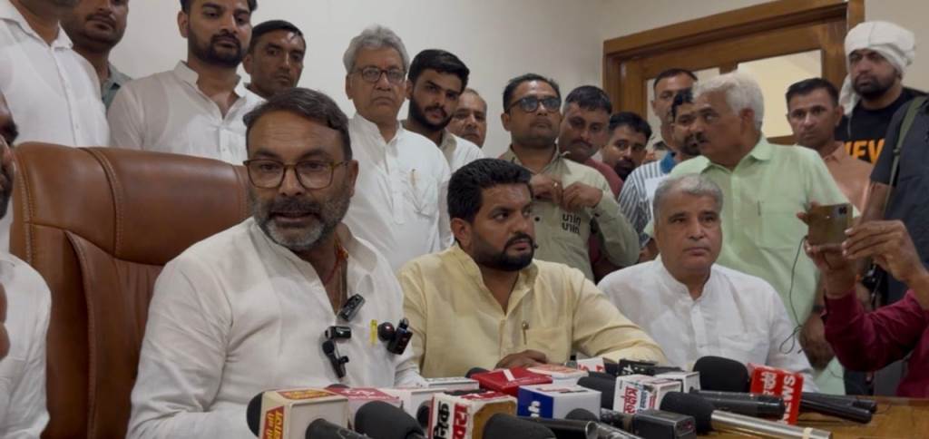 Search for new Congress District President begins in Hansi AICC Observer Ajay Kumar Lallu will conduct opinion poll for 10 days